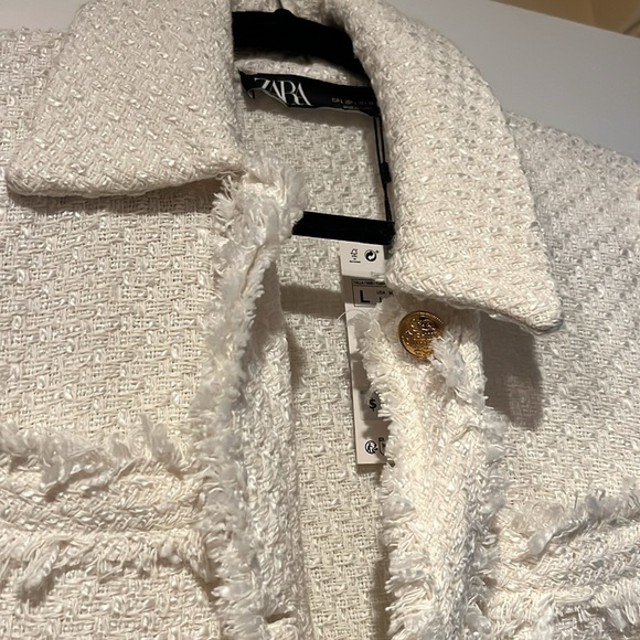 Beautiful knitted structured vest - Picture 3 of 4